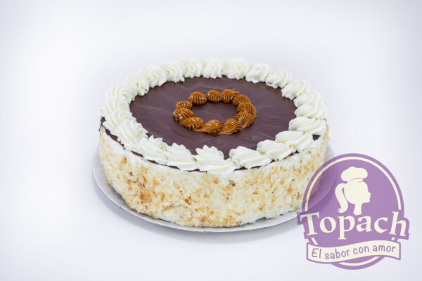 Torta Tradicional Milhoja Chantilly